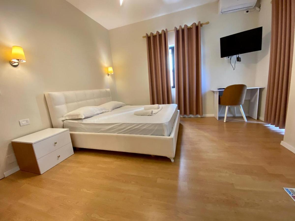 Hotel Globo Durrës Exteriér fotografie