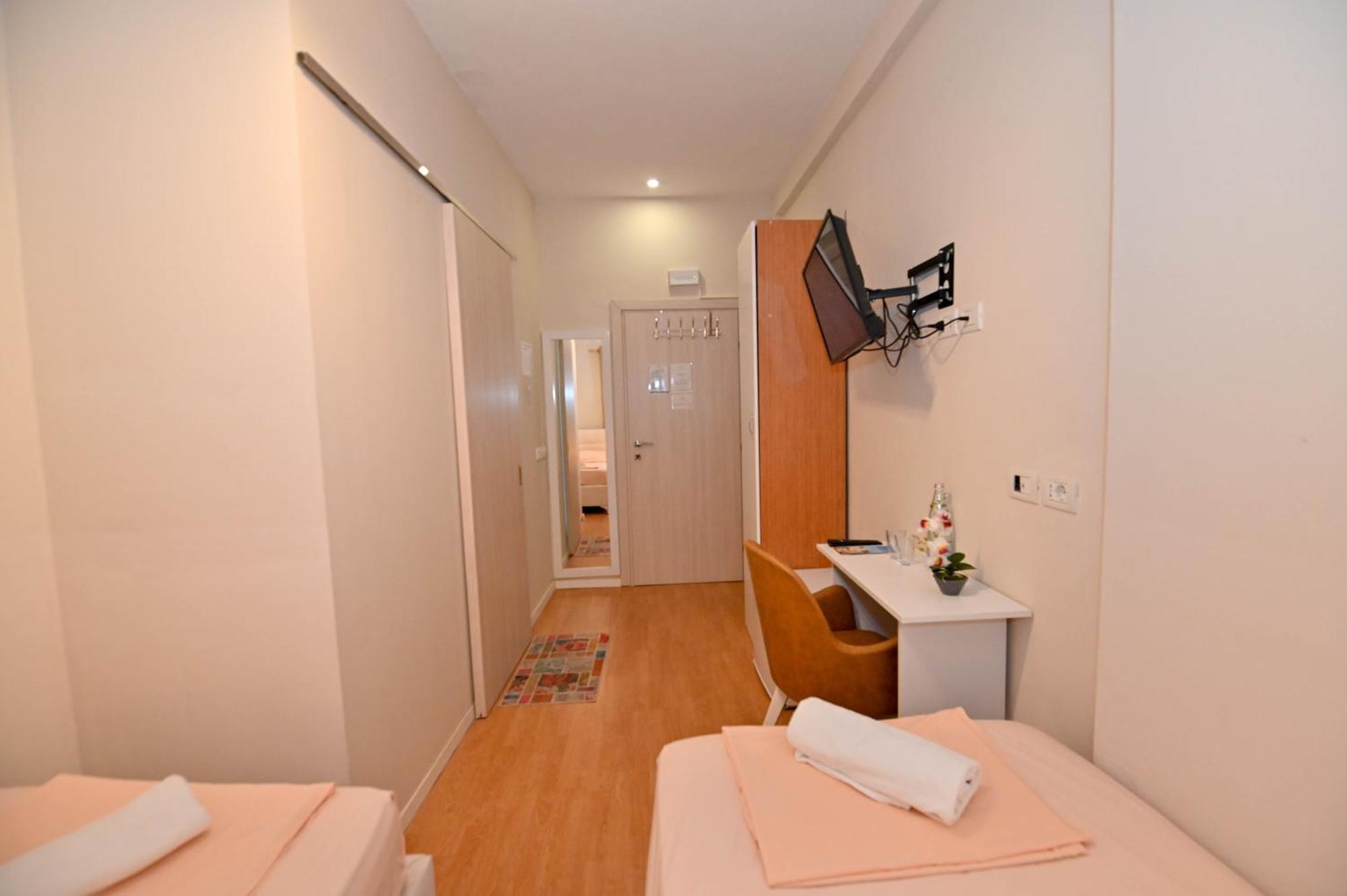 Hotel Globo Durrës Exteriér fotografie