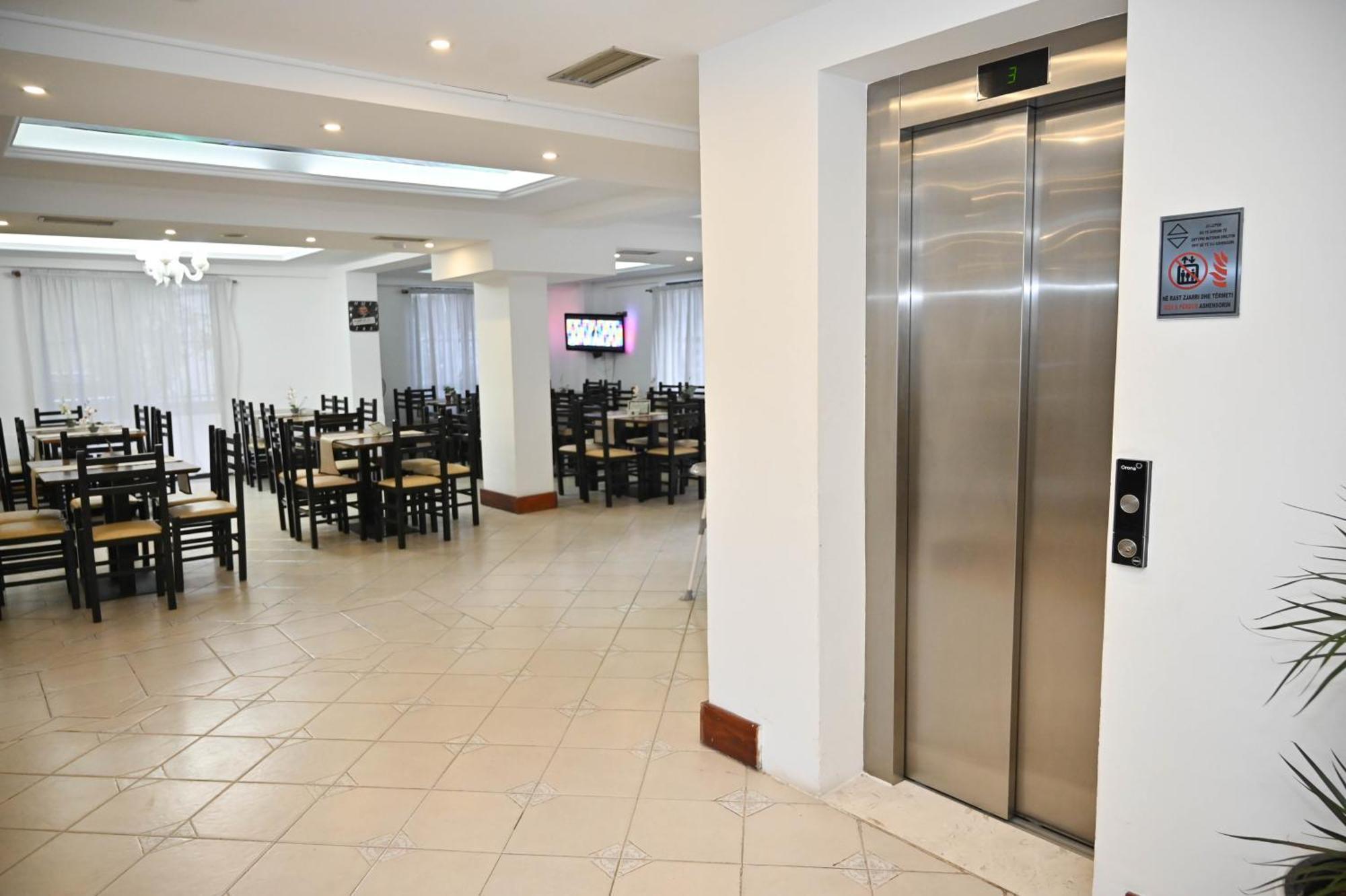 Hotel Globo Durrës Exteriér fotografie